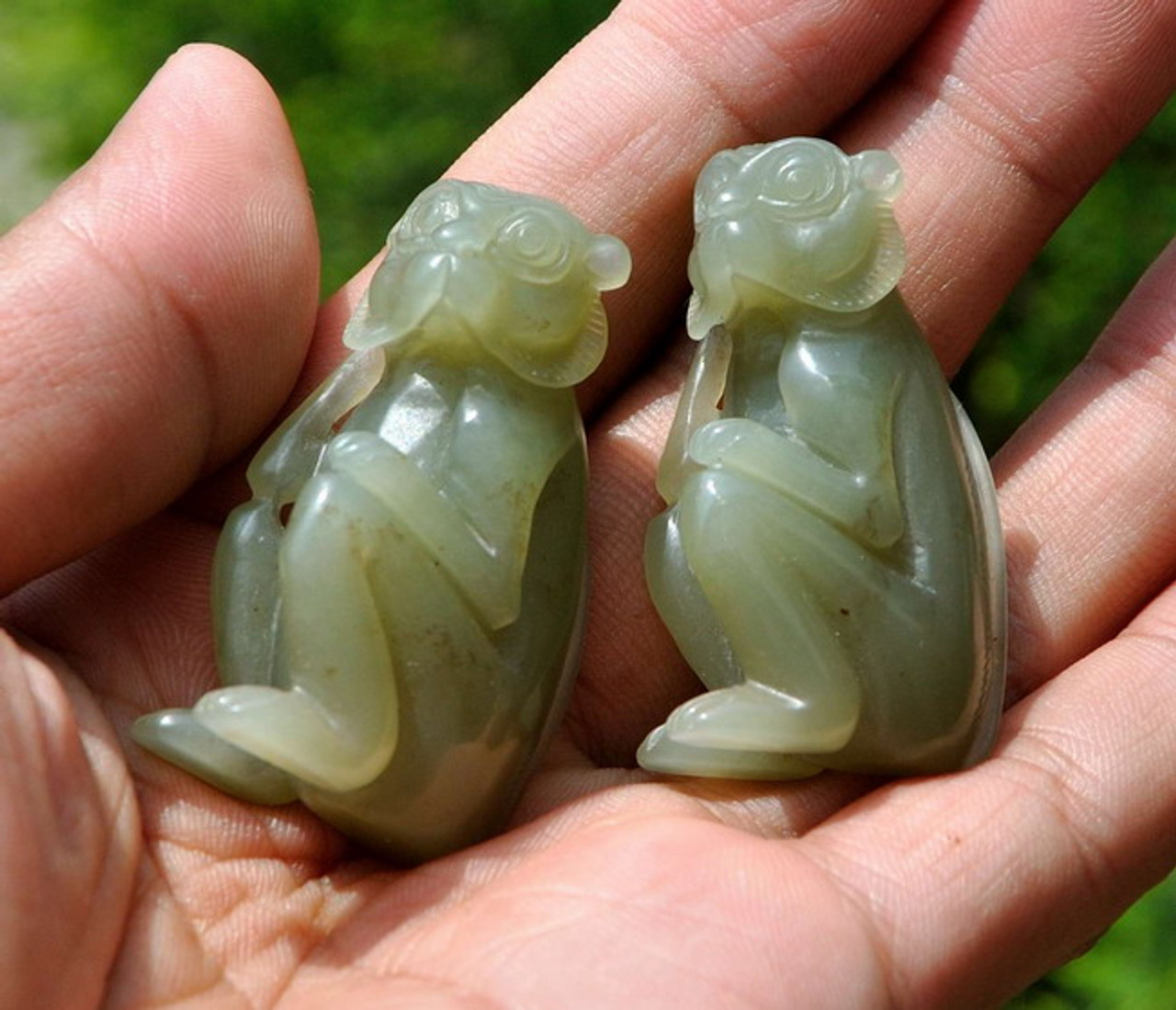 翡翠 龍 Natural Hetian Nephrite Jade Monkey Figurine / Hand Carved