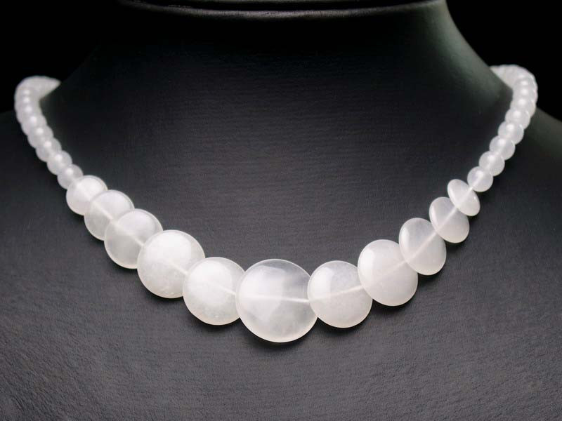 18" Natural Translucent White Jade / Serpentine Necklace -D004001