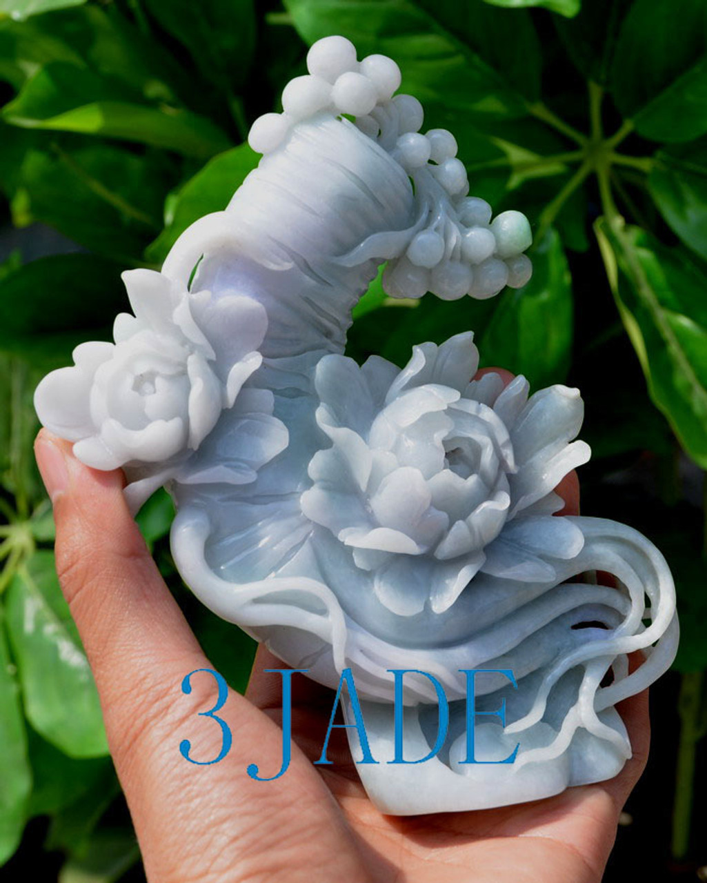 Jadeite jade statue
