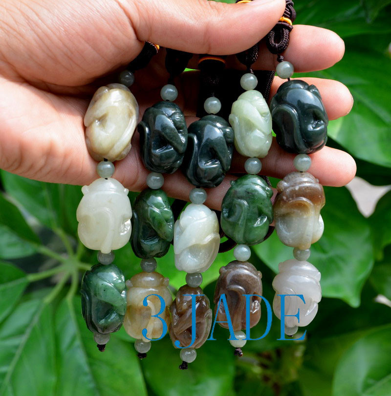 石笛 翡翠　２５０７０３－３ Hand Carved Hetian Nephrite Jade Three Wise Monkeys Pendant