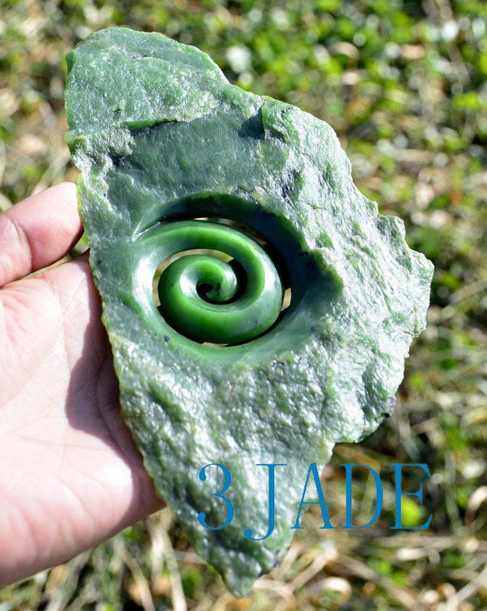 Green Nephrite Jade Koru Sculpture Statue NZ Maori Design Carving
