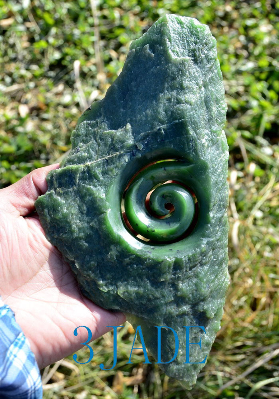Green Nephrite Jade Koru Sculpture Statue NZ Maori Design Carving