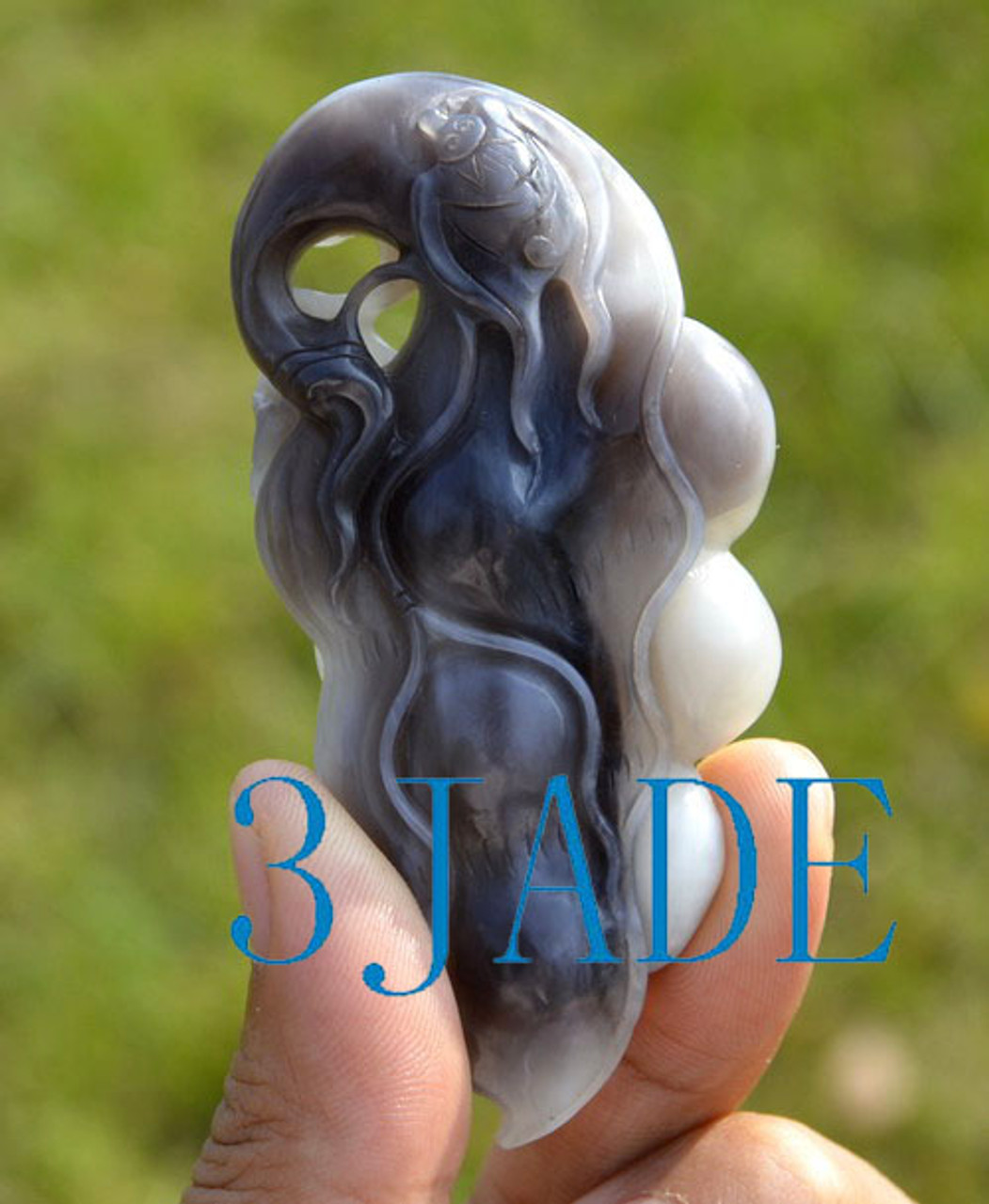 Hetian Qinghua Seed Jade Bat Pea Pod Amulet Pendant 福豆/平安豆 Weird Chinese Jade Carving