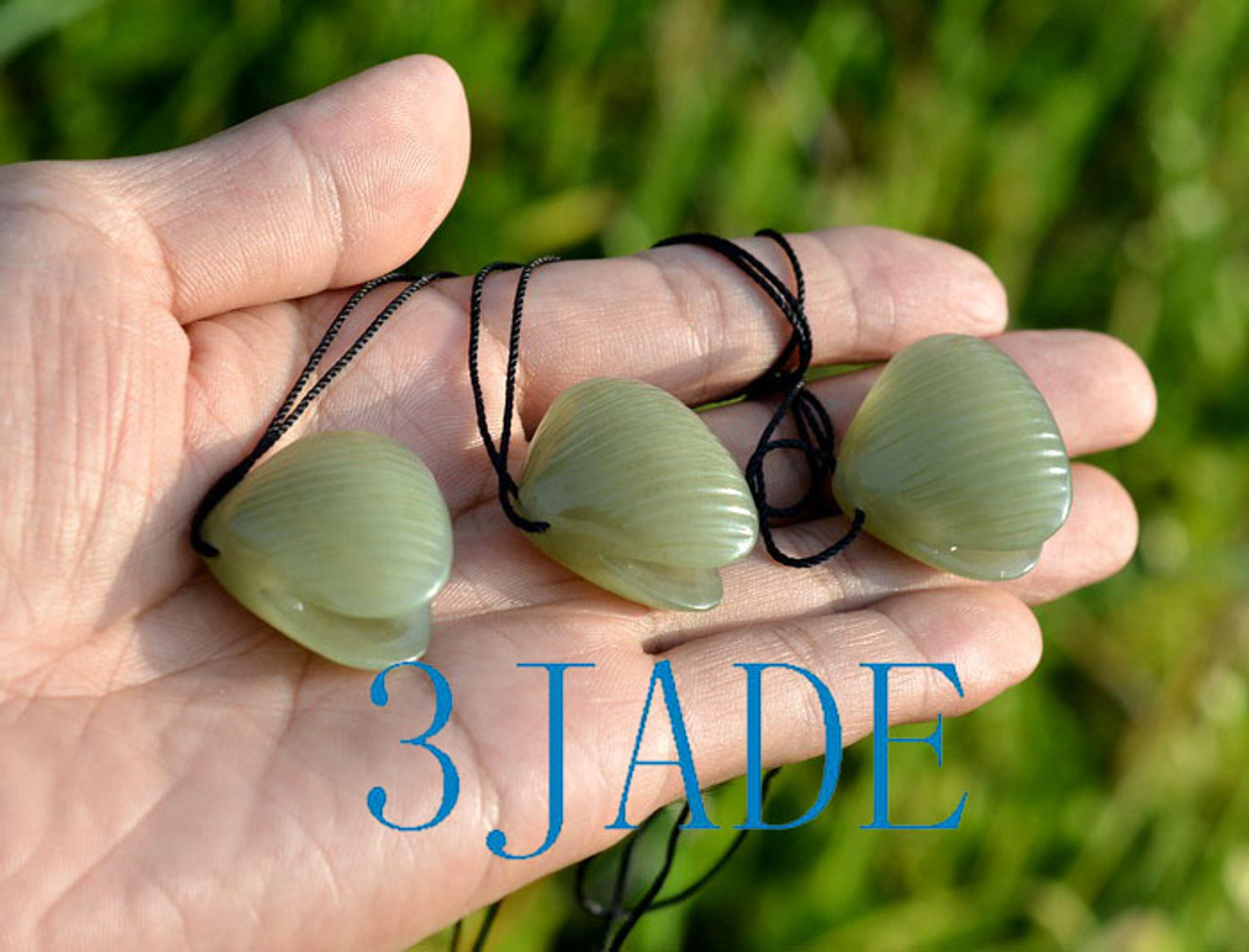 Hand Carved Nephrite Jade Clam Pendant Necklace w/ Freely Moving Pear Bead Inside