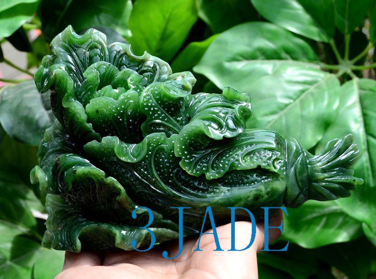 Green Nephrite Jade Cabbage Sculpture