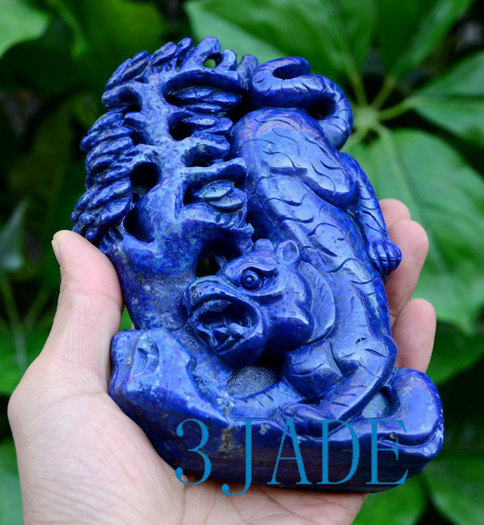 Natural Lapis Lazuli Downhill Tiger Statue Hand Carved Gemstone