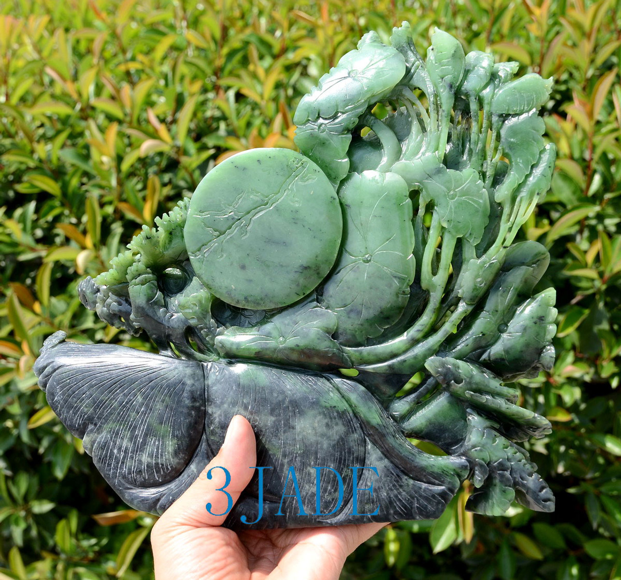 Green Nephrite Jade Lotus Seed Pod/Flower & Fish Sculpture East Asia/Chinese Artwork