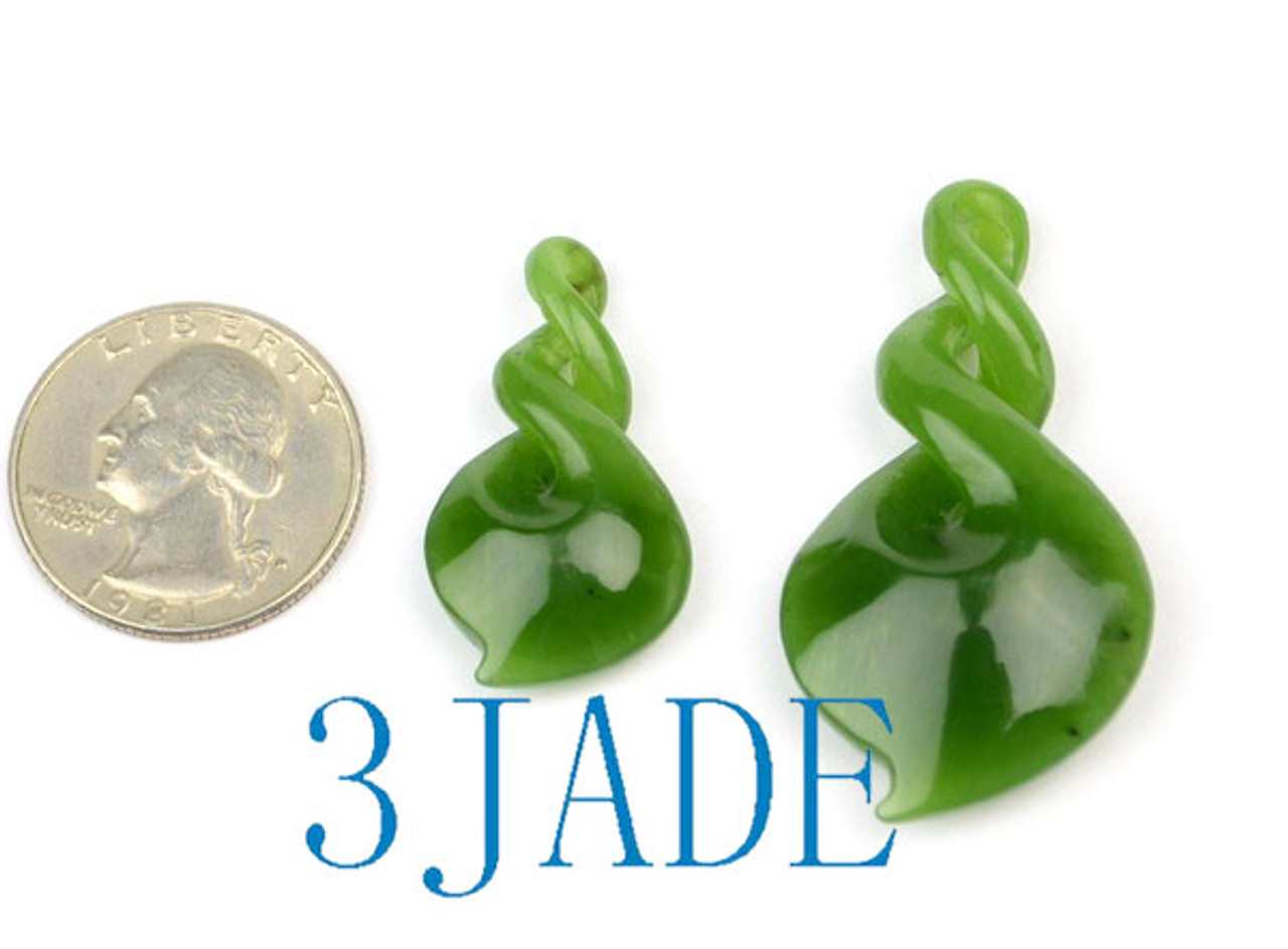 Green Jade Double Twist Pendant Necklace