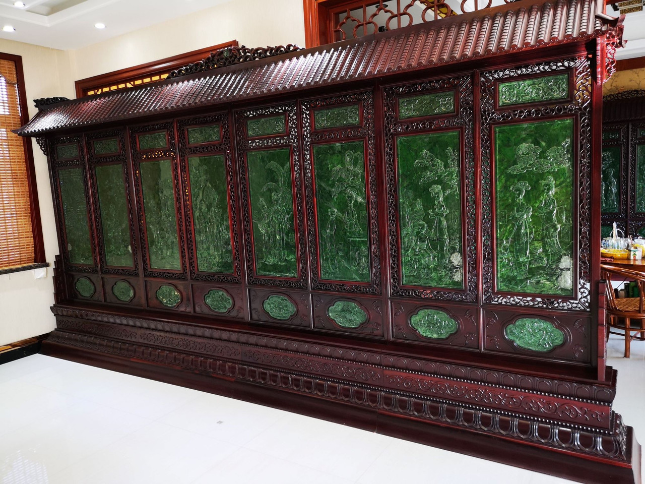 5.3m*2.6m Spinach Green Jade Wood Chinese Screen 金陵十二钗碧玉