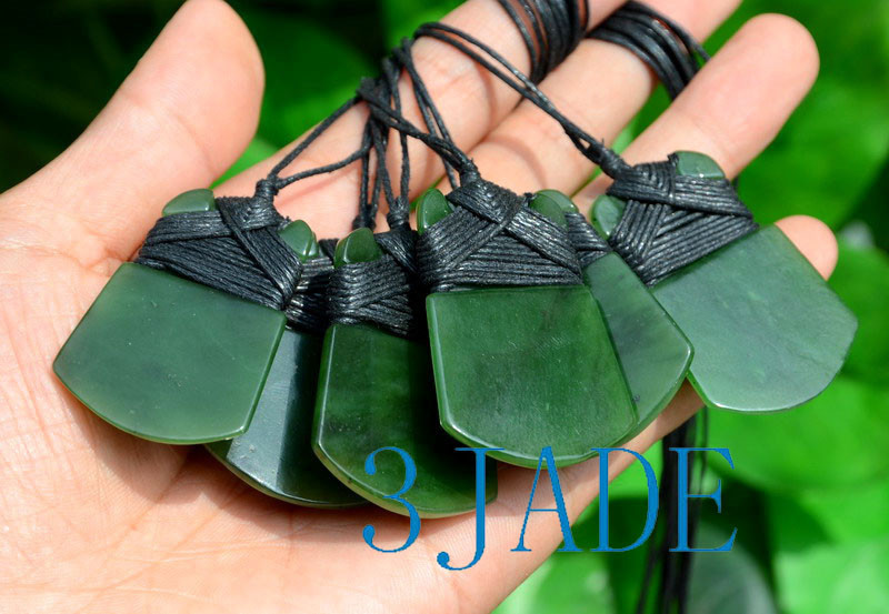Green Nephrite Jade Hei Toki Greenstone Pounamu Adze/Pendant
