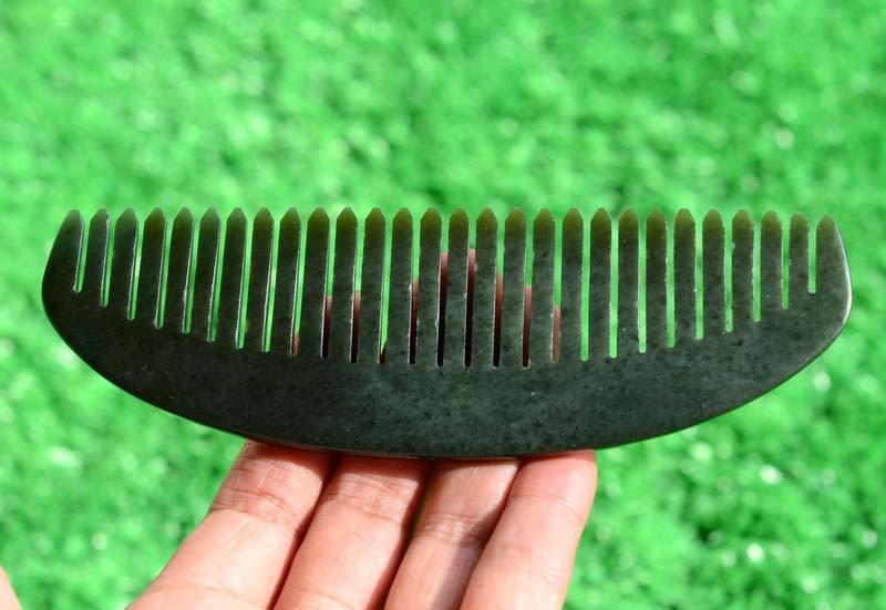 large celadon jade hair comb natural light Z012360A
