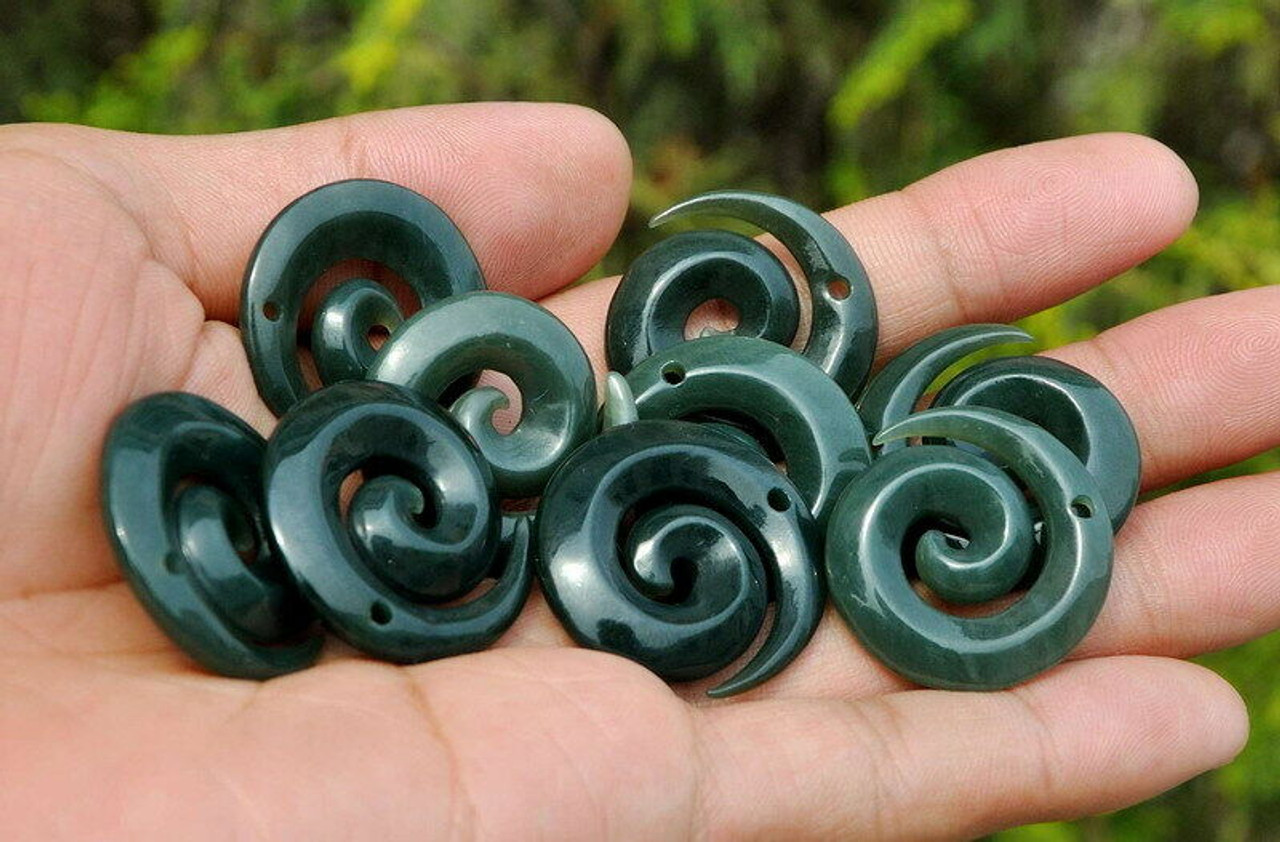 nephrite jade Koru pendant