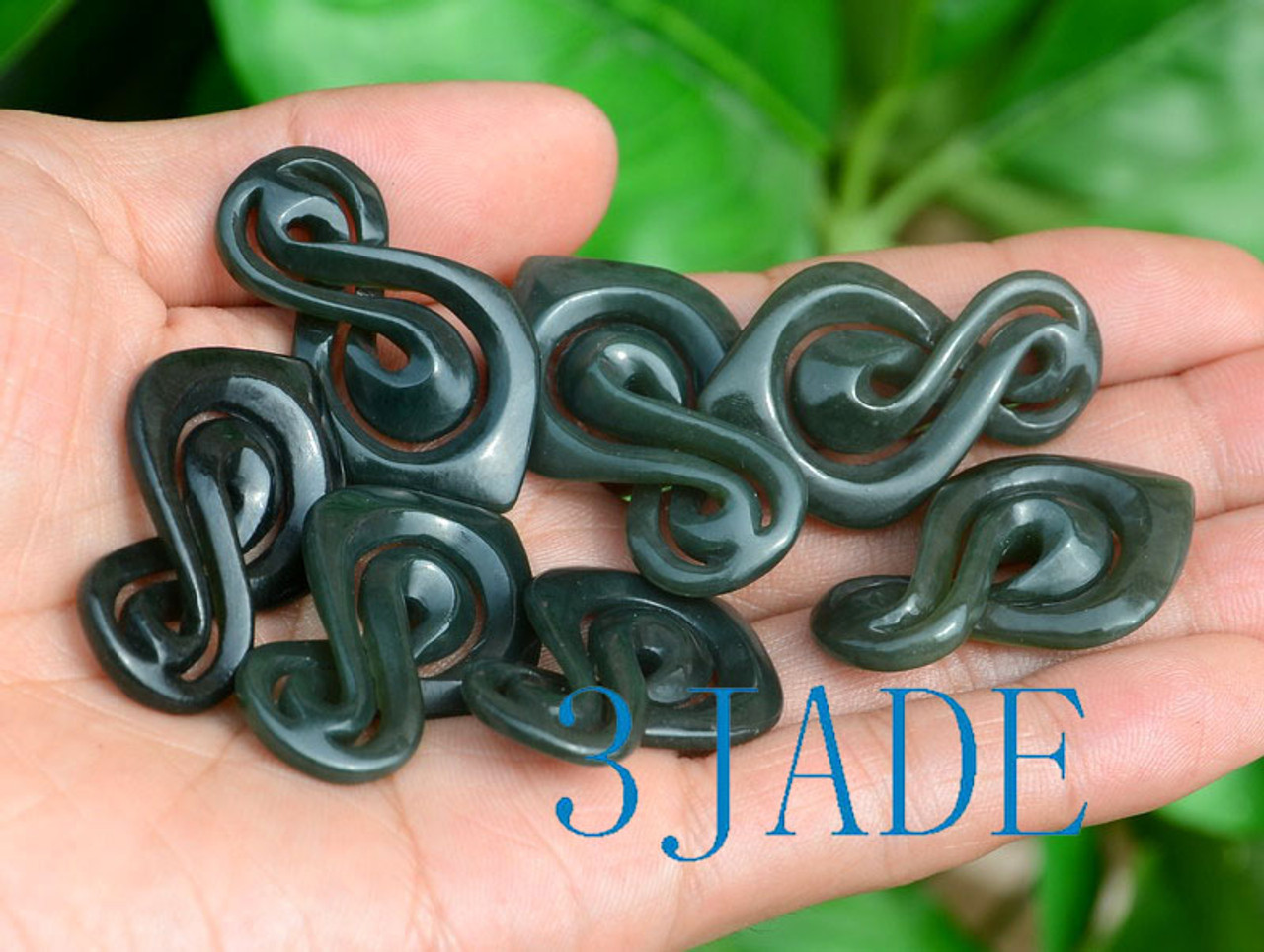 New Zealand Maori Design Jade Twist Pendant
