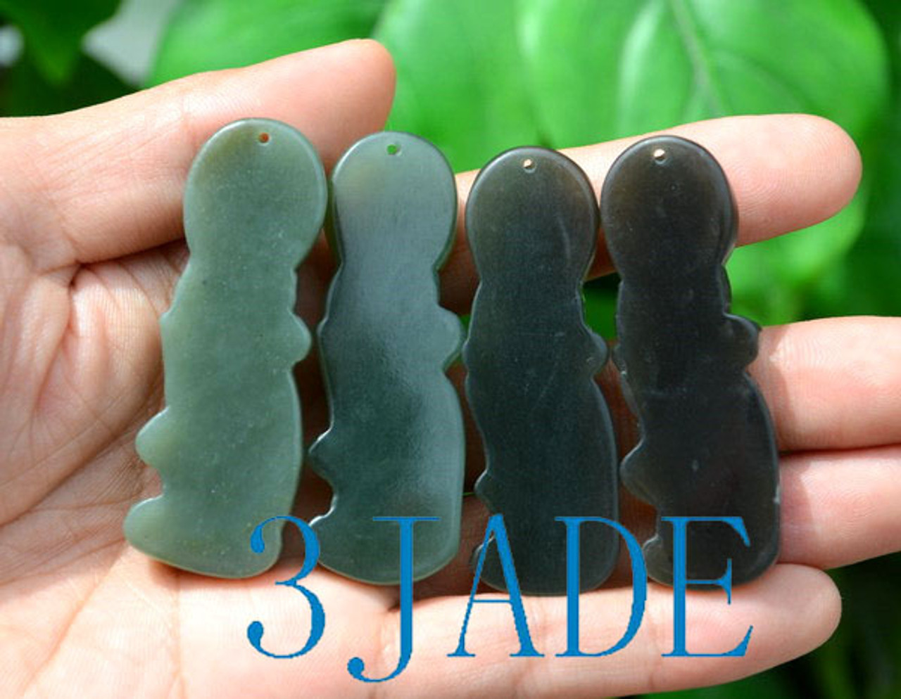 jade Kuan-yin pendant