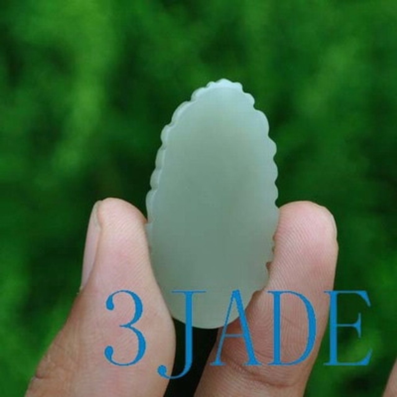 Natural Hetian Nephrite Jade Kwan Yin / Guanyin Amulet / Pendant G025191