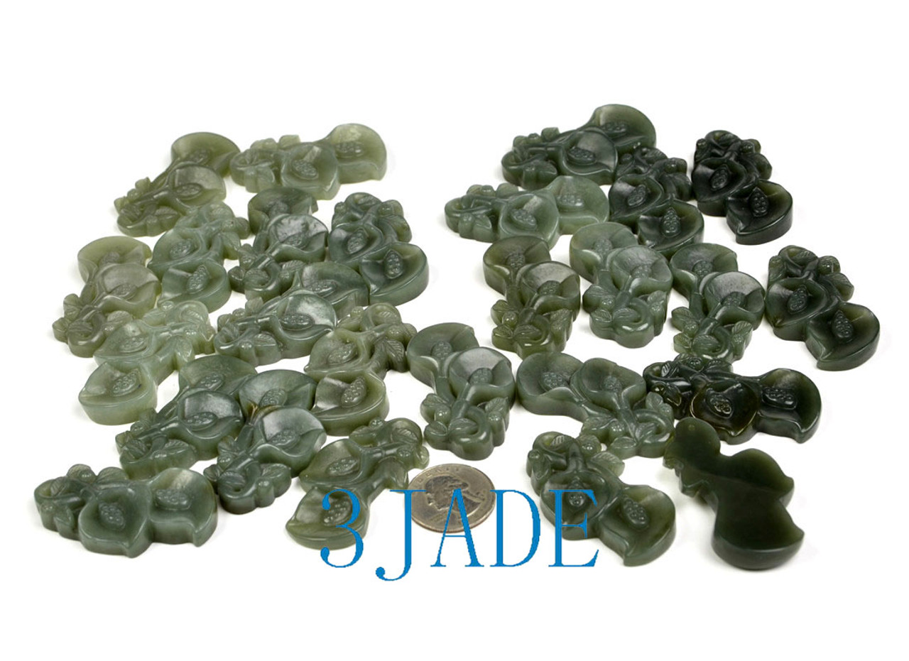 Natural Hetian Nephrite Jade Flower Pendant / Carving