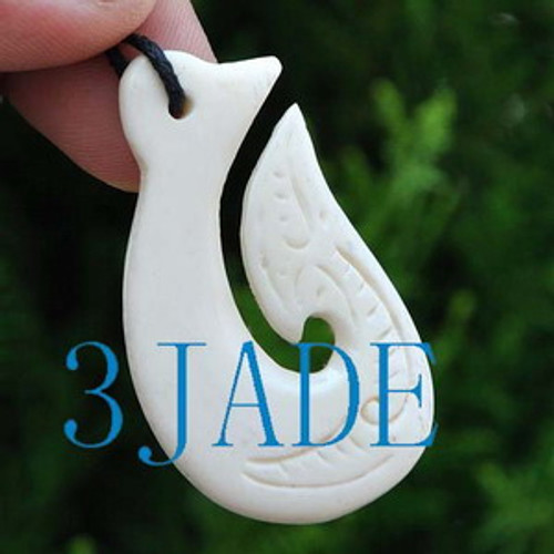 Hand Carved Bone Fish Hook Amulet Pendant New Zealand Maori Style Carving G029118