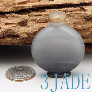 Hand Carved Natural Hetian Nephrite Jade Snuff Bottle -N009036