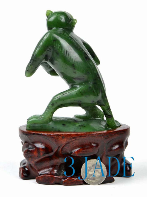 Natural Green Nephrite Jade Monkey Peach Statue Chinese Animal