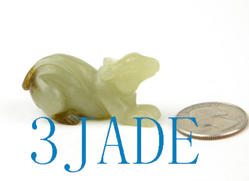 Jade mouse figurine