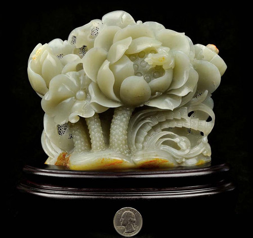 Hetian jade flower