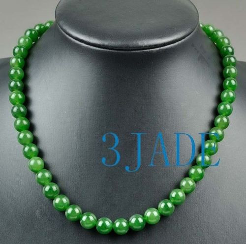 A grade green nephrite jade necklace