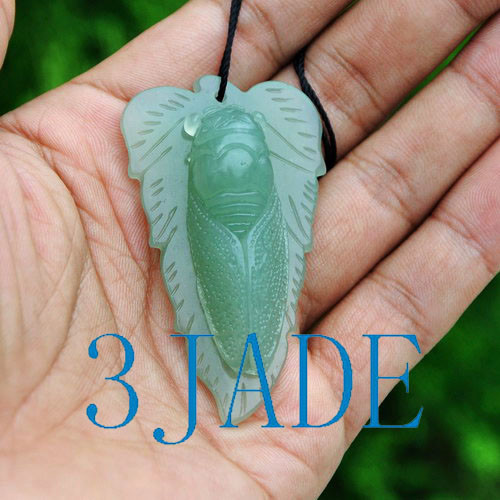 Hand Carved Natural Serpentine/Chinese Xiu Jade Leaf Cicada Carving / Figurine / Pendant