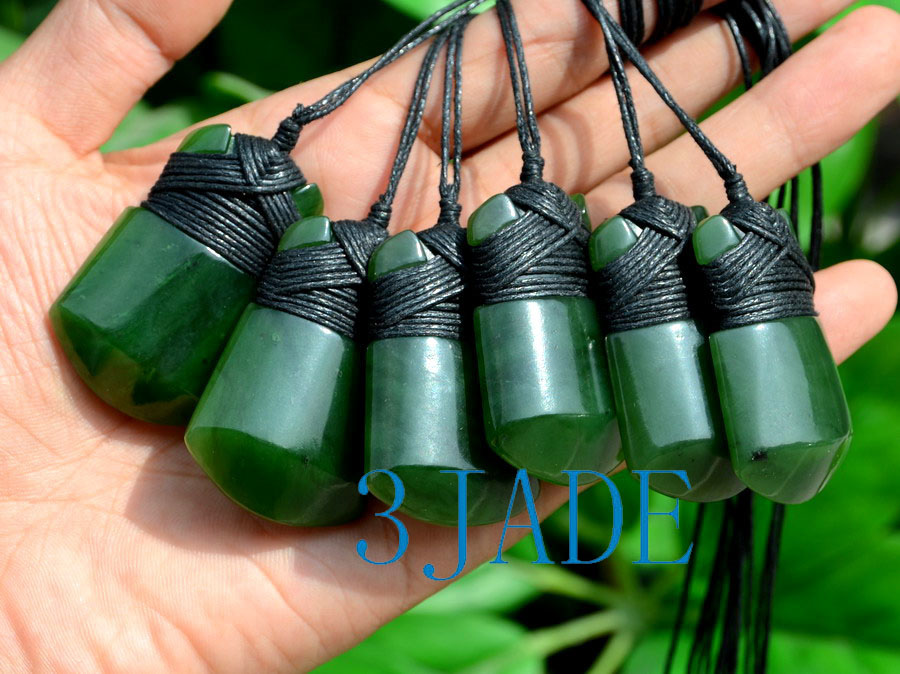Green Nephrite Jade Hei Toki Greenstone Pounamu Adze/Pendant