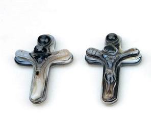 Hand-Carved Sardonyx/Heaven Eye Agate Crucifix Cross Pendant