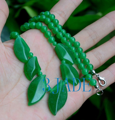 17 Imperial Green Quartz / Malaysia Jade Leaf Beads Necklace