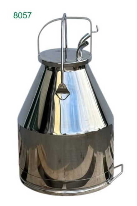 9 gallon Fresh Cow Bucket with SS Lid for 5/8 hose - with silicone lid gasket