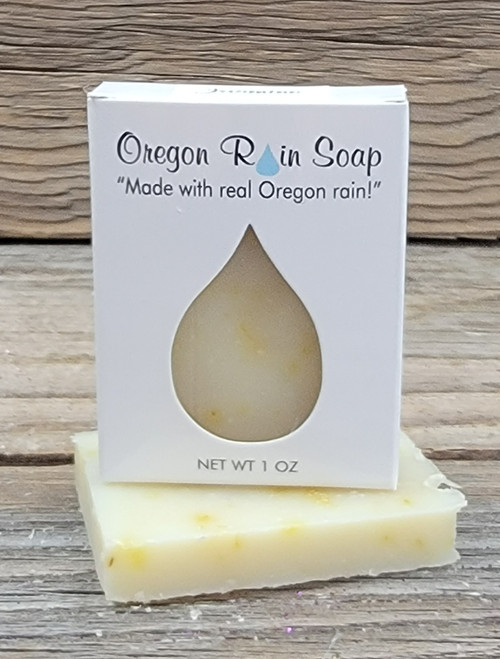 Mild cleansing guest sized bar soap
Made with real Oregon rain!
Great for travel or guests