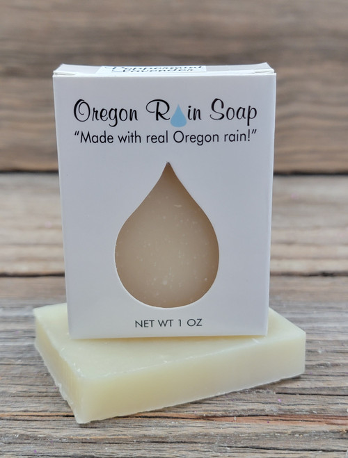 Naturally scented with essential oils
Mild cleansing guest sized bar soap
Made in Oregon, USA