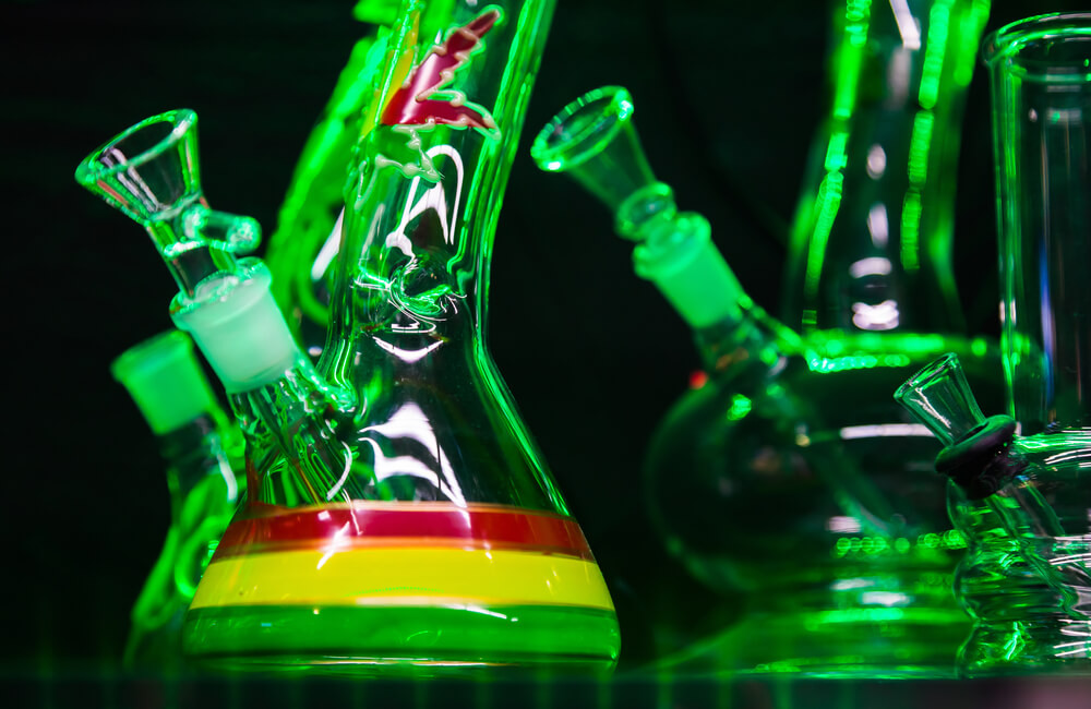 Making a Bong Material Decision: Acrylic vs. Glass