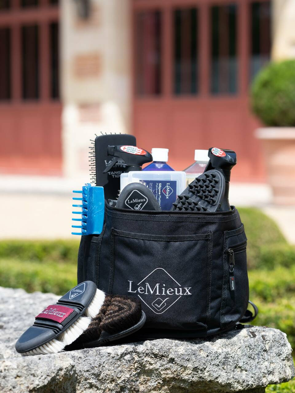 LeMieux Elite Circular Grooming Tote Equus Now!