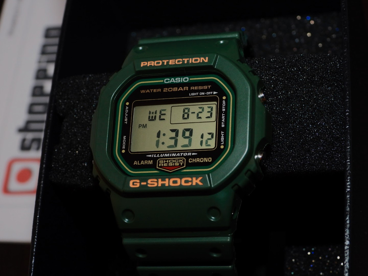 【販売安心】CASIO G-SHOCK DW-5600RB-3JF グリーン　緑 時計