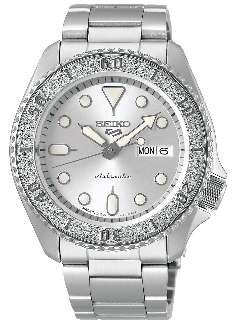 Seiko 5 Sports Diver Made In Japan Silver Dial SBSA063