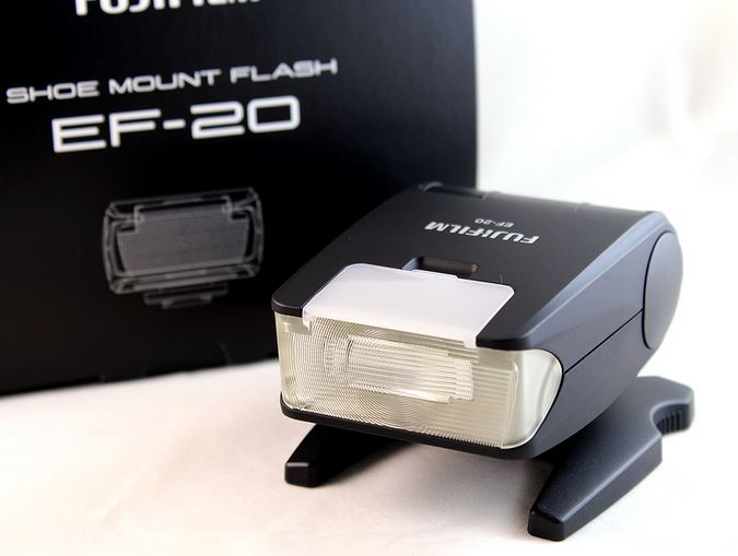 Fujifilm EF-20 Shoe Mount Flash for Finepix X100 - Shopping In Japan NET