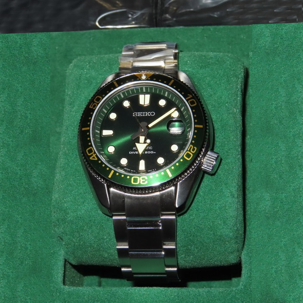 Introducir 106+ imagen seiko watch with green face