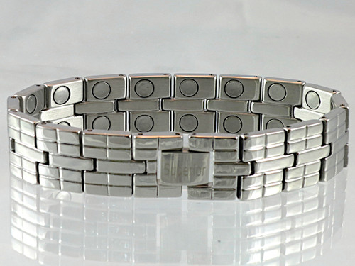 Magnetic Bracelet Rio S stainless steel with 22/32" wide x 3/8" long link with 32 rare earth magnets in 8 5/8" length. It has a magnetic therapy pull strength of 1200 grams.