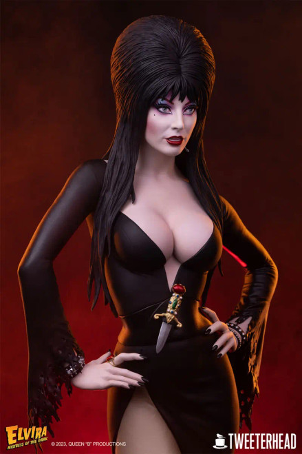 Tweeterhead Elvira: Mistress of the Dark 1/4 Scale Maquette www.HobbyGalaxy.com Tweeterhead Elvira: Mistress of the Dark 1/4 Scale Maquette www.HobbyGalaxy.com