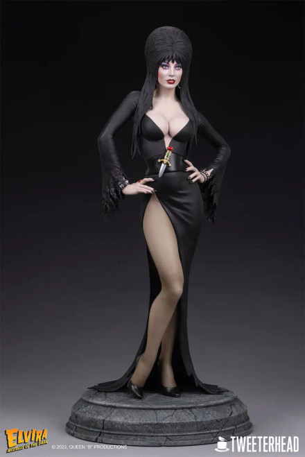 Tweeterhead Elvira: Mistress of the Dark 1/4 Scale Maquette www.HobbyGalaxy.com Tweeterhead Elvira: Mistress of the Dark 1/4 Scale Maquette www.HobbyGalaxy.com