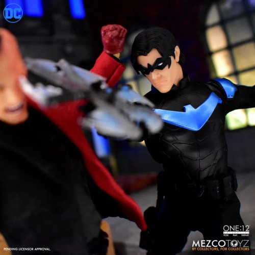Mezco Toyz One:12 Collective Nightwing 1/12 Scale Action Figure www.HobbyGalaxy.com Mezco Toyz One:12 Collective Nightwing 1/12 Scale Action Figure www.HobbyGalaxy.com