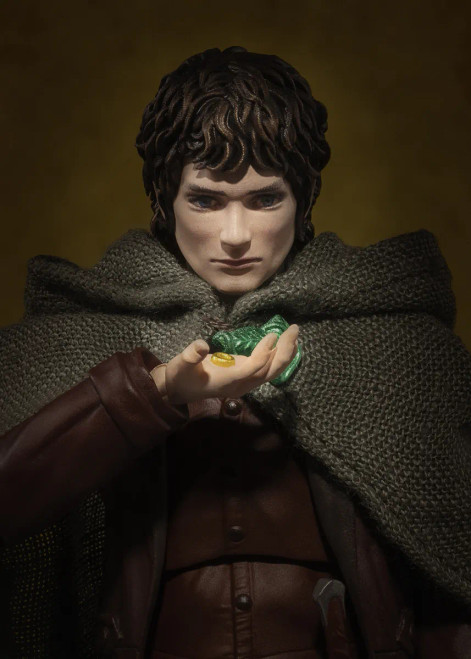 Bandai Spirits S.H.Figuarts "The Lord of the Rings: The Fellowship of the Ring" Frodo Baggins & Gollum 1/12 Scale Action Figure www.HobbyGalaxy.com Bandai Spirits S.H.Figuarts "The Lord of the Rings: The Fellowship of the Ring" Frodo Baggins & Gollum 1/12 Scale Action Figure www.HobbyGalaxy.com