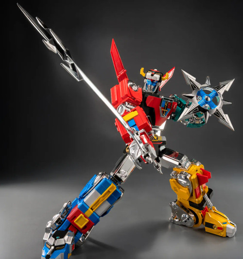 Threezero "Voltron: Defender of the Universe" ROBO-DOU Voltron (Retro Toy Edition) Action Figure www.HobbyGalaxy.com Threezero "Voltron: Defender of the Universe" ROBO-DOU Voltron (Retro Toy Edition) Action Figure www.HobbyGalaxy.com