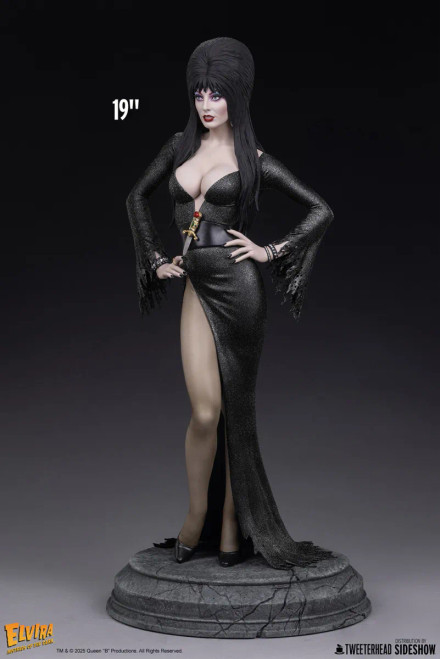 Tweeterhead Elvira: Mistress of the Dark (Black Glitter Dress Variant) 1/4 Scale Maquette www.HobbyGalaxy.com Tweeterhead Elvira: Mistress of the Dark (Black Glitter Dress Variant) 1/4 Scale Maquette www.HobbyGalaxy.com