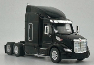 HLP 57909 Peterbilt 579 Sleeper Cab HO Black
