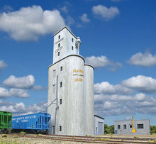 Walthers Cornerstone 933-4047 Prairie Co-op Elevator HO