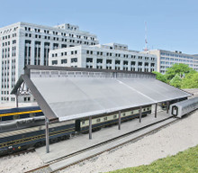 Walthers Cornerstone 933-2984 Train Shed with Clear Roof HO