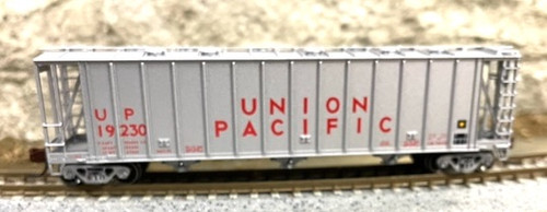 BLMA N 16015 UP Union Pacific 3500cf Dry-Flow Covered Hopper #19265
